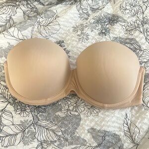 VS nude strapless bra